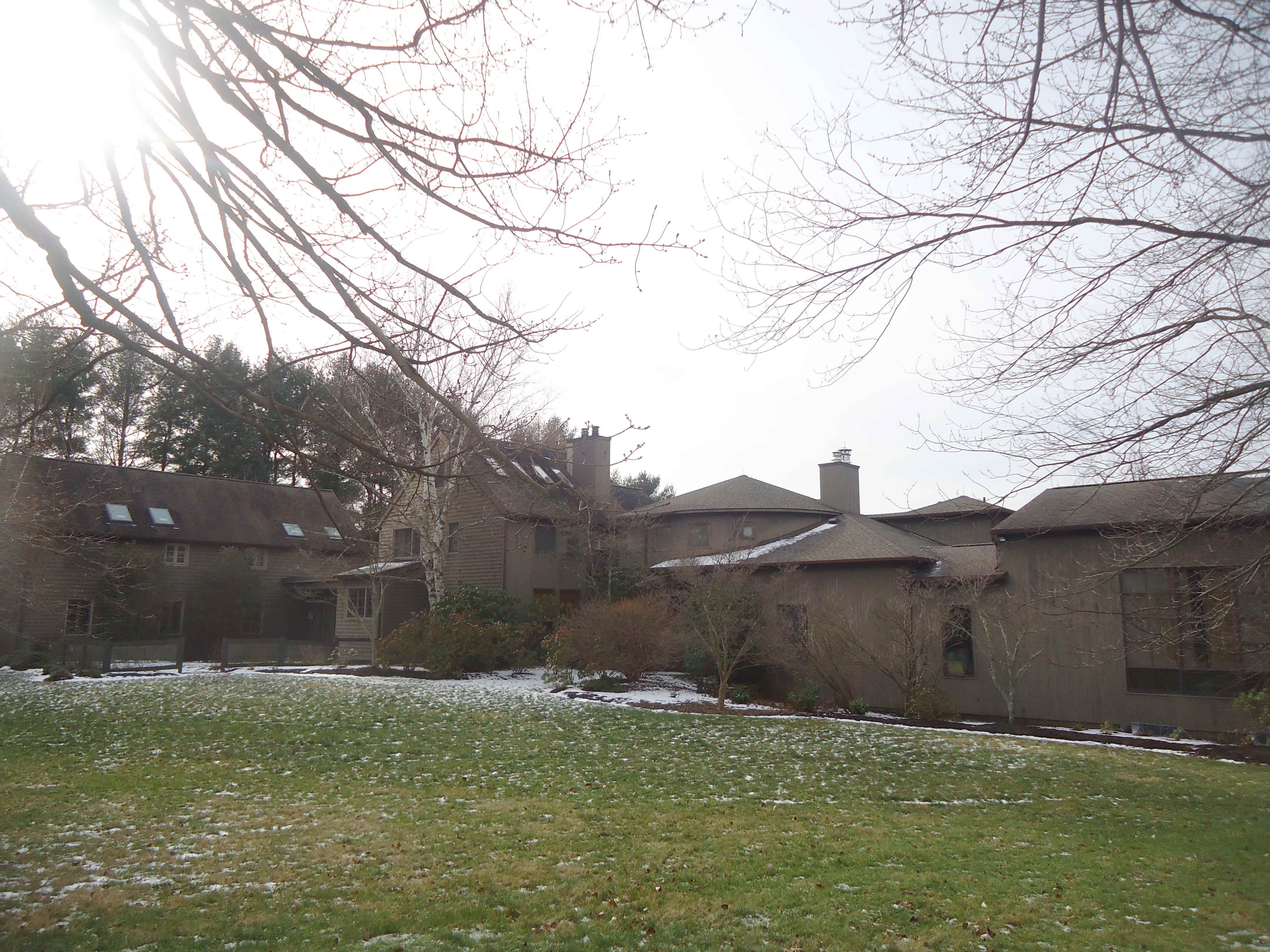 Building photograph for 144 CURTIS RD